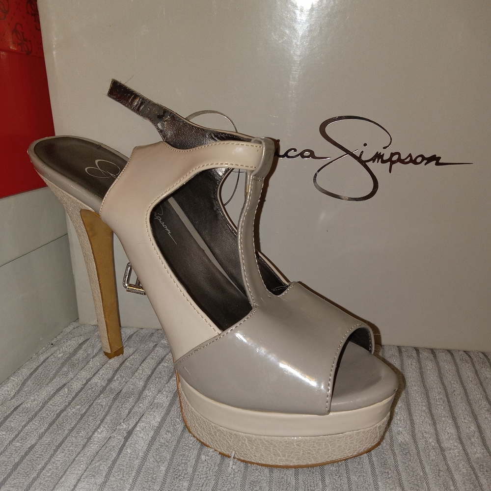 Jessica Simpson Women's Cream Peep Toe Platform Heels
